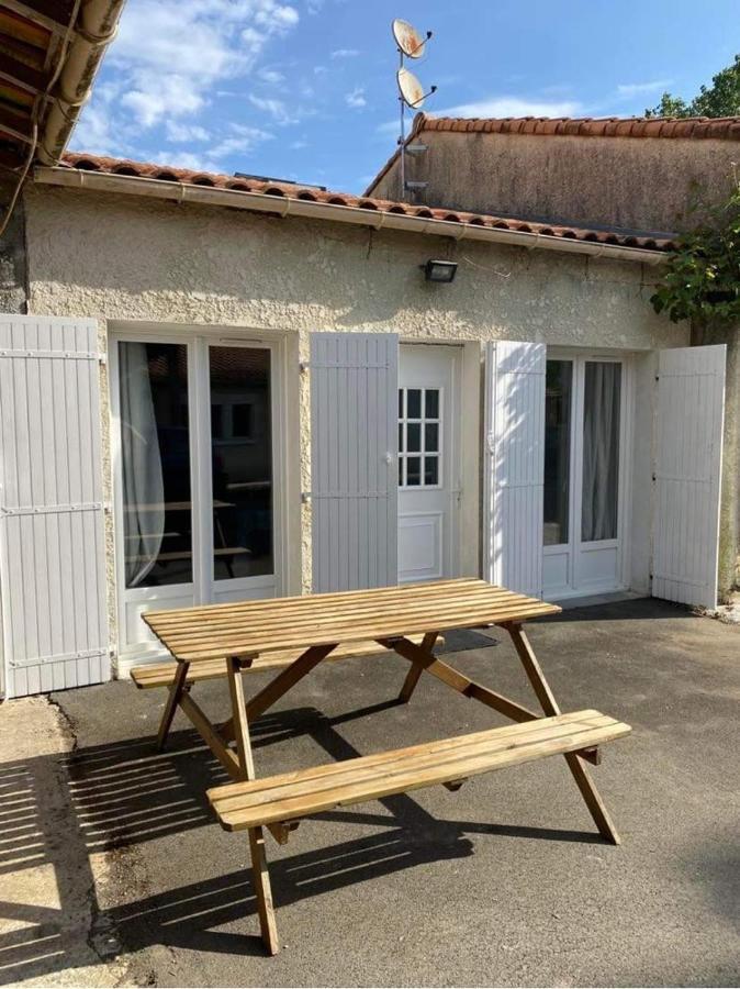 Gîte le verger Soulignonne Eksteriør bilde